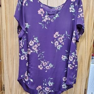 Blouse withlongish cap sleeves